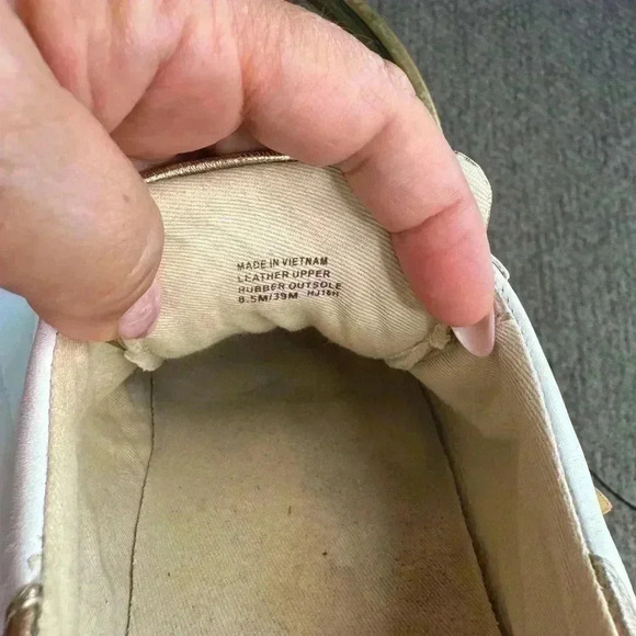 Michael Kors Lola White/Hold leather sneakers size 8.5. - Picture 10 of 11